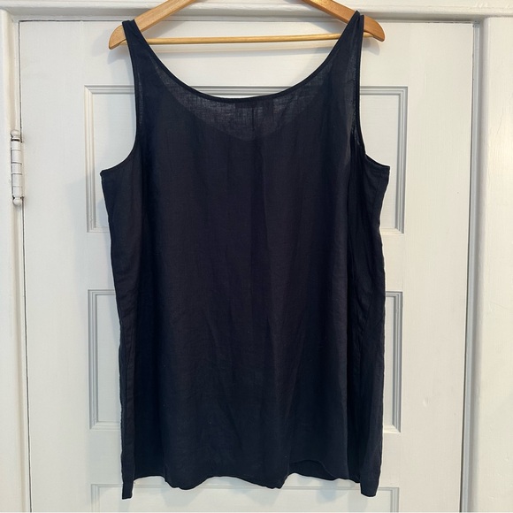 NWT - Eileen Fisher - Handkerchief 100% Irish linen sleeveless tank with sequins - Picture 4 of 4
